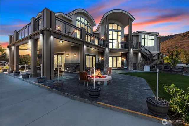 $99,000 | 1350 West Woodin Avenue, Unit D11, Chelan, WA 98816