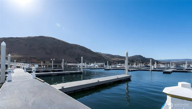 $99,000 | 1350 West Woodin Avenue, Unit D11, Chelan, WA 98816