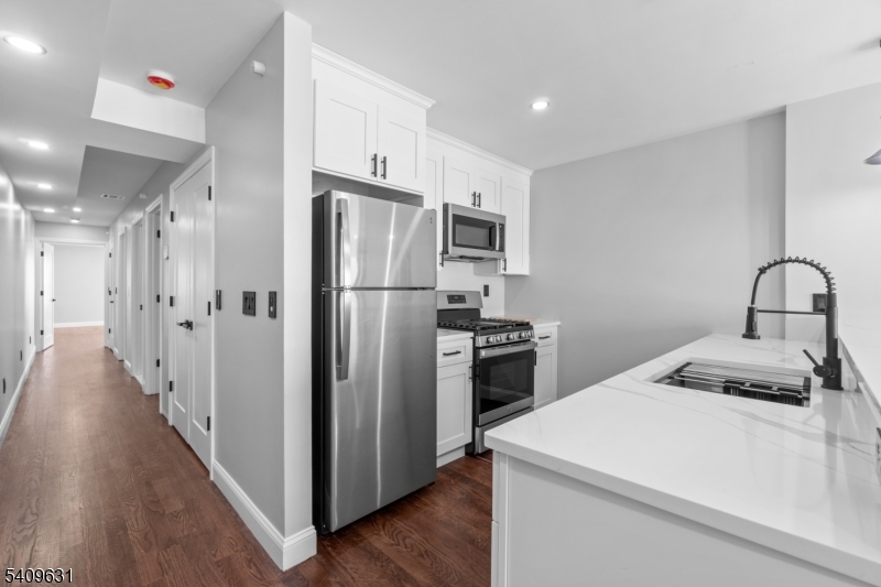 481 15th Avenue, Unit 2 Newark, NJ 07103 - Photo 5 of 21