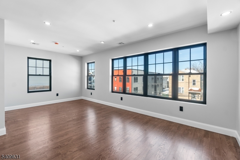 481 15th Avenue, Unit 2 Newark, NJ 07103 - Photo 8 of 21