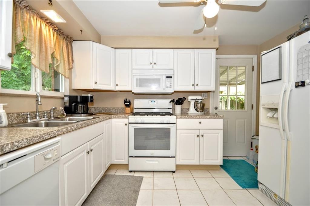 6033 Poketa Road Verona, PA 15147 - Photo 16 of 25 Gallery Image 16