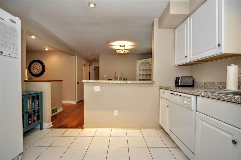 6033 Poketa Road Verona, PA 15147 - Photo 18 of 25 Gallery Image 18