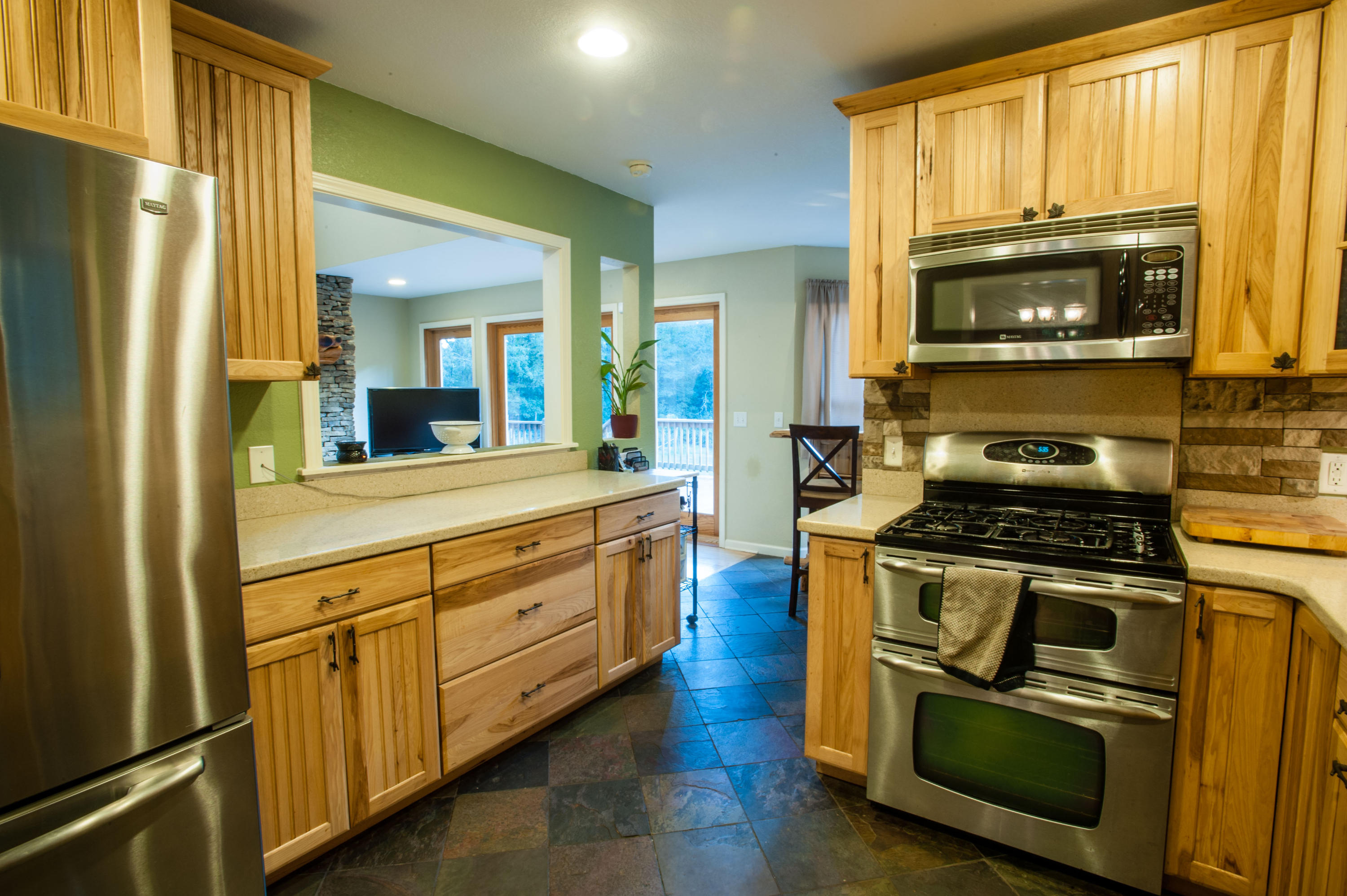 147 Inway Lane Round O, SC 29474 - Photo 4 of 28 Kitchen 4