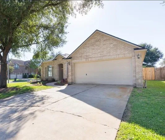 $2,299 | 17238 Maple Hollow Drive, Sugar Land, TX 77498