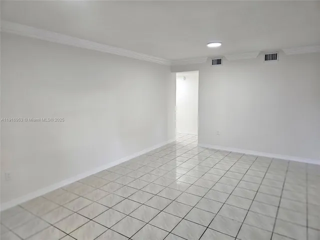 $3,000 | 311 West Park Drive, Unit 10113, Miami, FL 33172