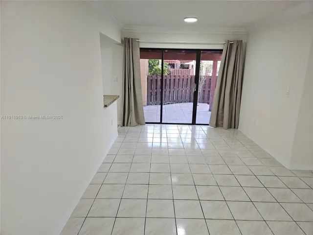 $3,000 | 311 West Park Drive, Unit 10113, Miami, FL 33172