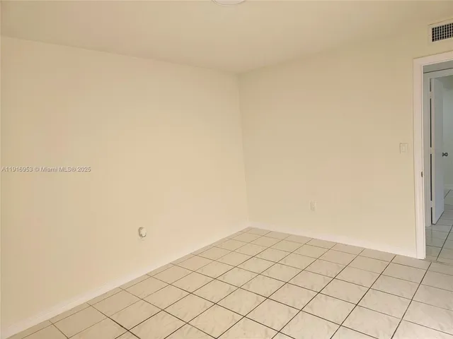 $3,000 | 311 West Park Drive, Unit 10113, Miami, FL 33172