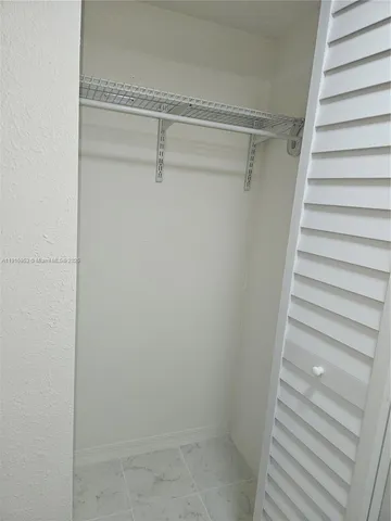 $3,000 | 311 West Park Drive, Unit 10113, Miami, FL 33172