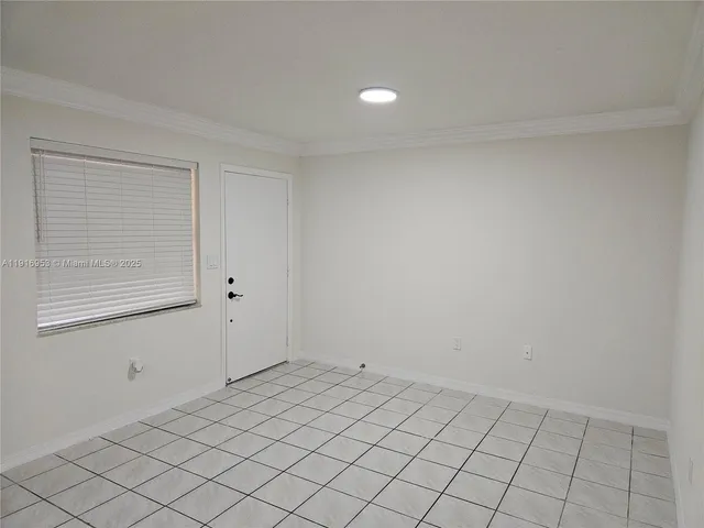 $3,000 | 311 West Park Drive, Unit 10113, Miami, FL 33172