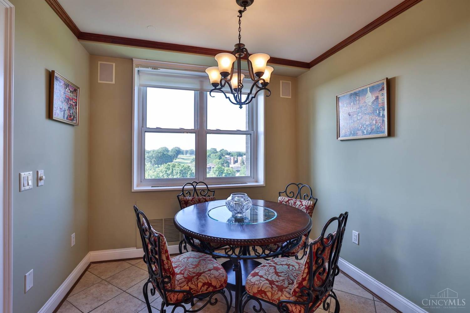 2444 Madison Road, Unit 1002 Cincinnati, OH 45208 - Photo 14 of 33 Gallery Image 14