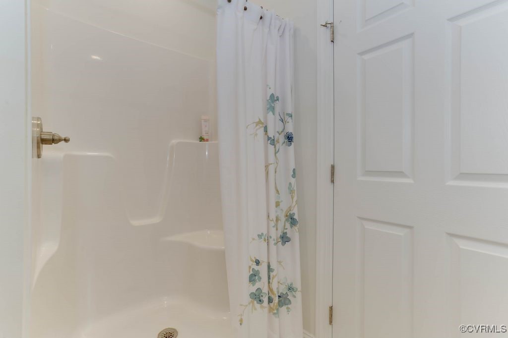 10907 New Town Road New Kent, VA 23124 - Photo 23 of 30 Full bath with curtained shower