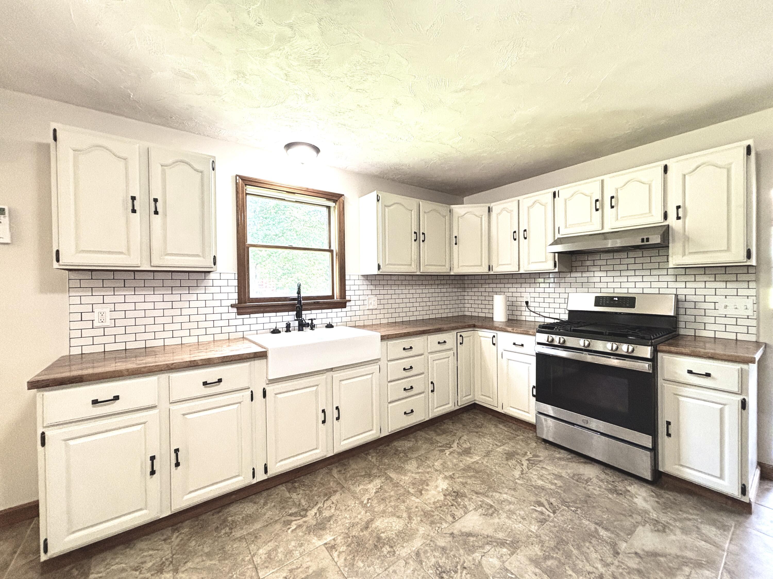 610 Silvers Mills Road Sangerville, ME 04479 - Photo 26 of 52 Kitchen