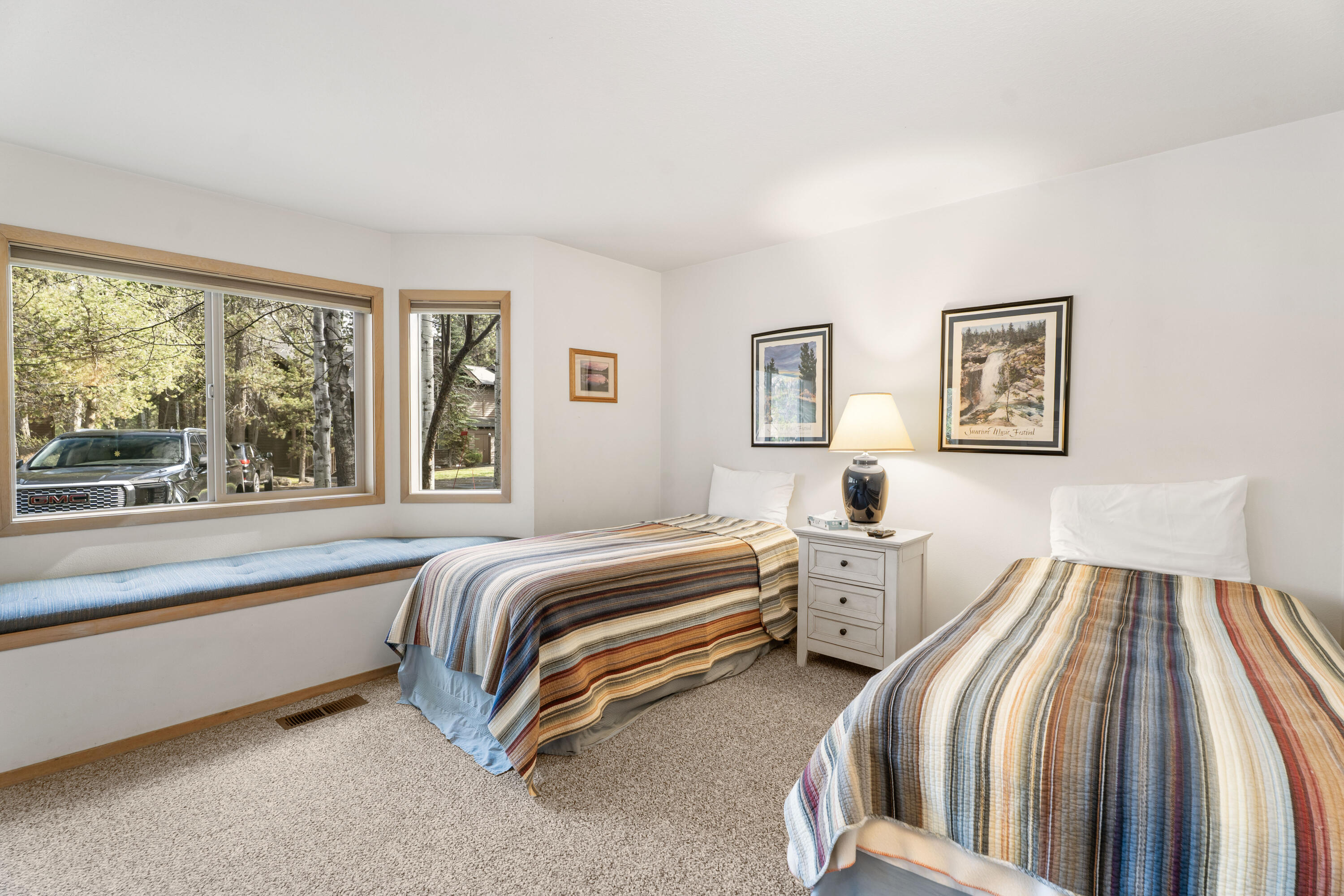 57387 Beaver Ridge Loop, Unit 37 Sunriver, OR 97707 - Photo 15 of 27 05-Bedroom