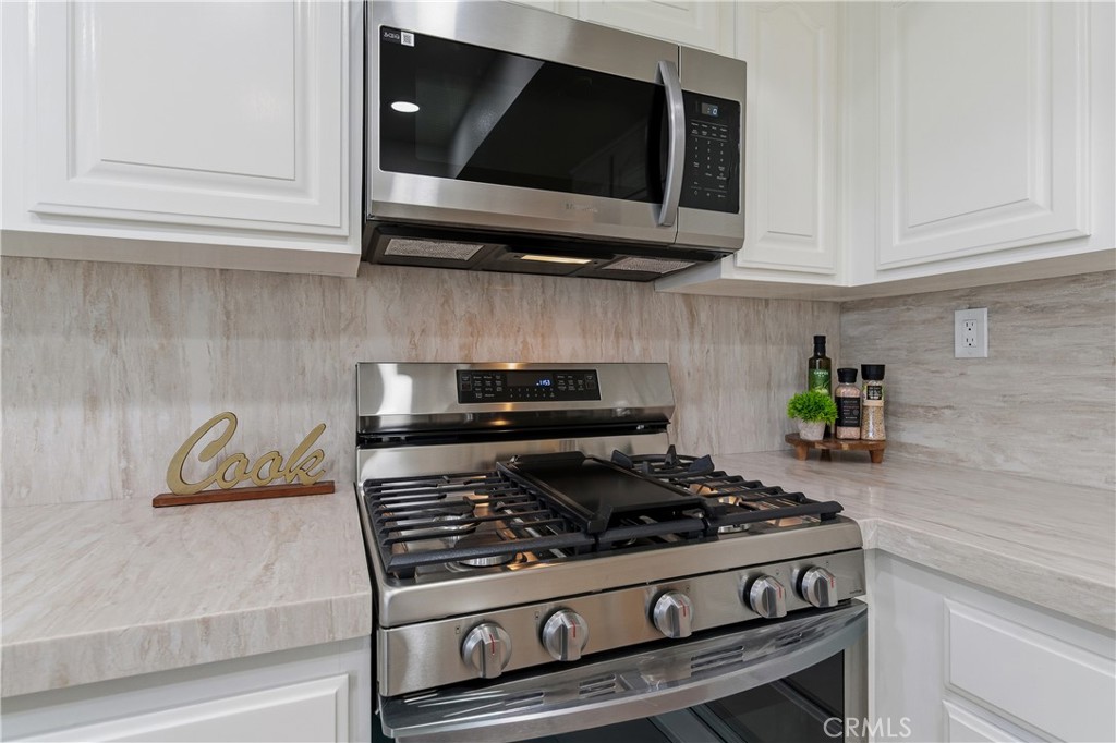 19237 Index Street, Unit 4 Porter Ranch, CA 91326 - Photo 15 of 36