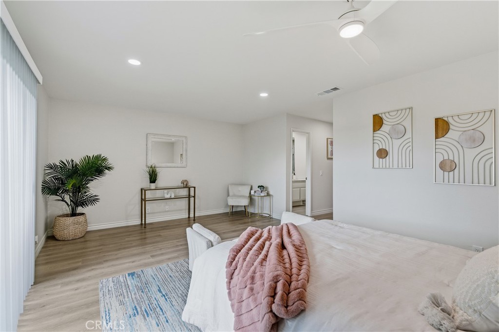 19237 Index Street, Unit 4 Porter Ranch, CA 91326 - Photo 21 of 36