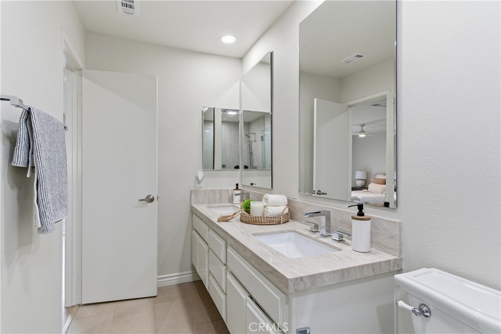 19237 Index Street, Unit 4 Porter Ranch, CA 91326 - Photo 24 of 36