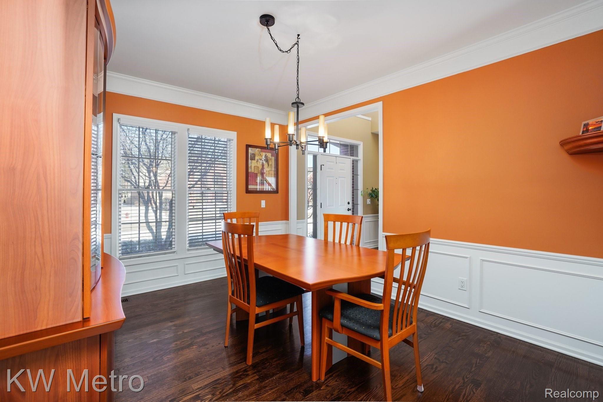 Dinning room additional photo.jpg