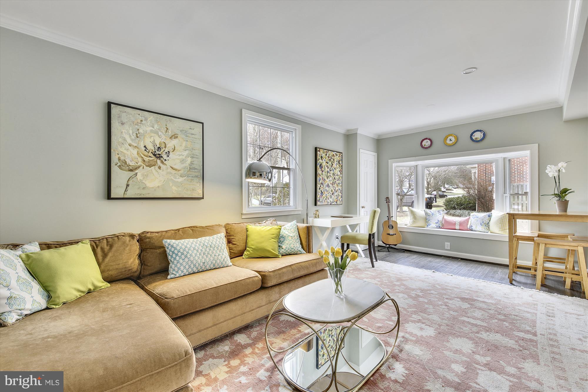 6121 Ramsgate Road Bethesda, MD 20816 - Photo 4 of 30 Spacious Family Room with bay window