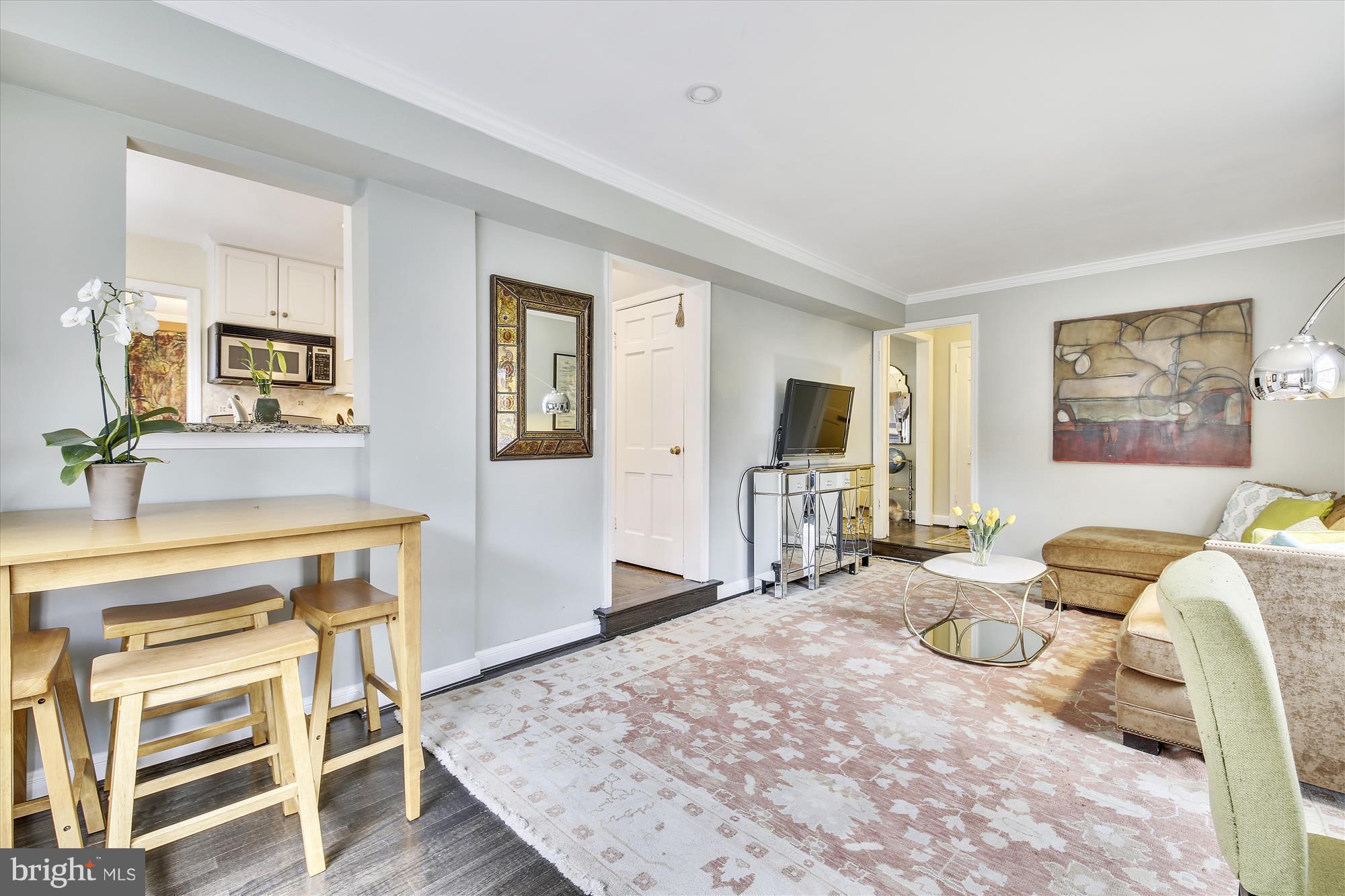 6121 Ramsgate Road Bethesda, MD 20816 - Photo 5 of 30 Family Room is adjacent to kitchen w/pass thru