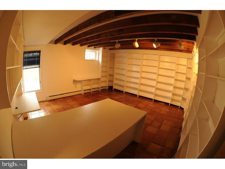 370 North Malin Road Broomall, PA 19073 - Photo 15 of 21 Office / Study