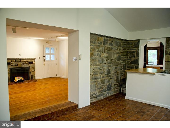 370 North Malin Road Broomall, PA 19073 - Photo 9 of 21
