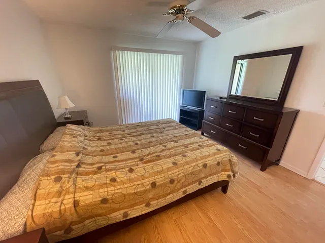 $2,200 | 4698 Lucerne Lakes Boulevard East, Unit 203, Lake Worth, FL 33467