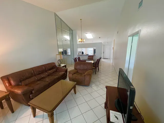 $2,200 | 4698 Lucerne Lakes Boulevard East, Unit 203, Lake Worth, FL 33467
