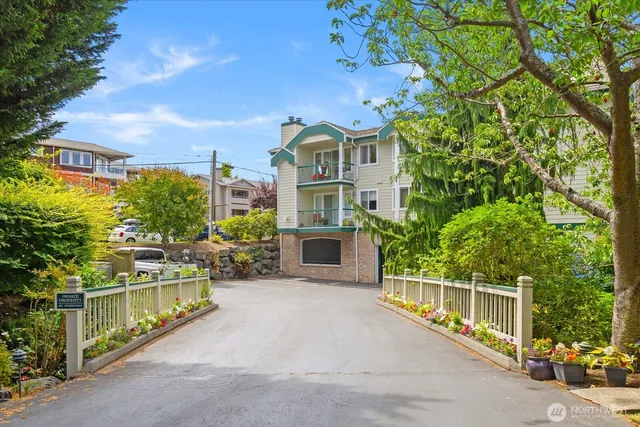 $712,500 | 603 7th Avenue North, Unit A306, Edmonds, WA 98020