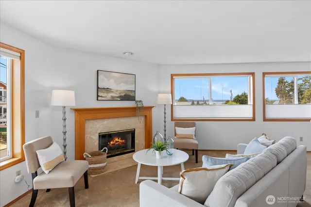 $712,500 | 603 7th Avenue North, Unit A306, Edmonds, WA 98020