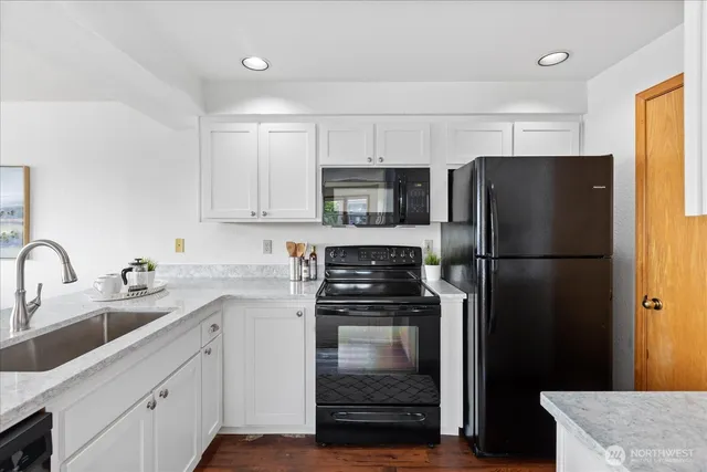 $712,500 | 603 7th Avenue North, Unit A306, Edmonds, WA 98020