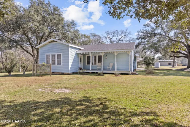 $2,500 | 411 Wiggins Road, Lafayette, LA 70503