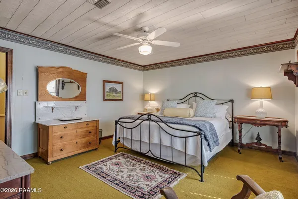 $2,500 | 411 Wiggins Road, Lafayette, LA 70503