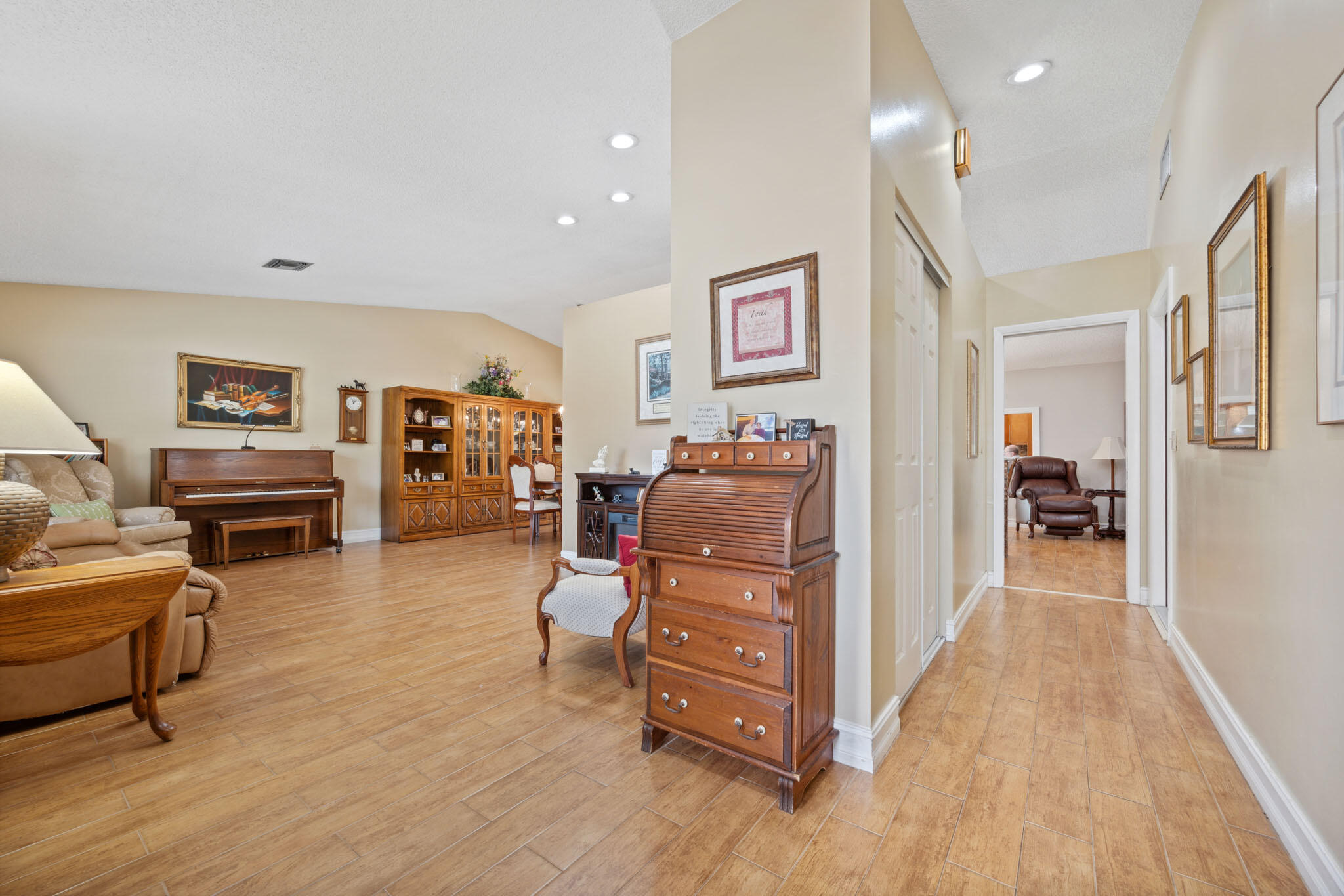 460 Northwest 69th Street Boca Raton, FL 33487 - Photo 5 of 42 5