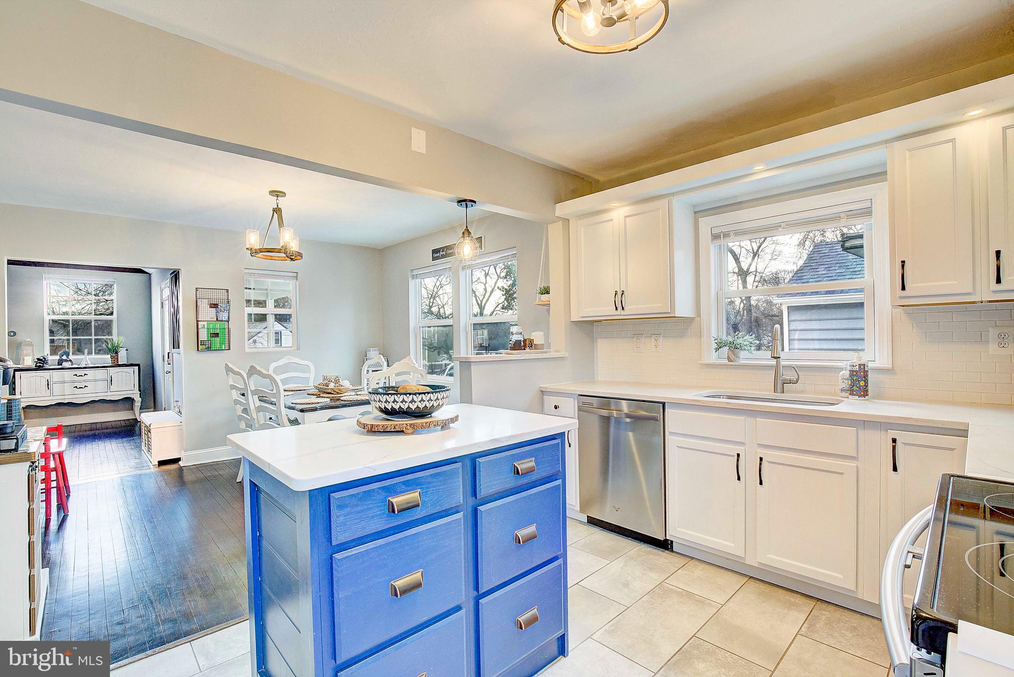 1251 Hillside Road Pasadena, MD 21122 - Photo 9 of 35 White Cabinetry