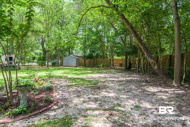 351 Thornton Place Mobile, AL 36609 - Photo 21 of 22 Backyard