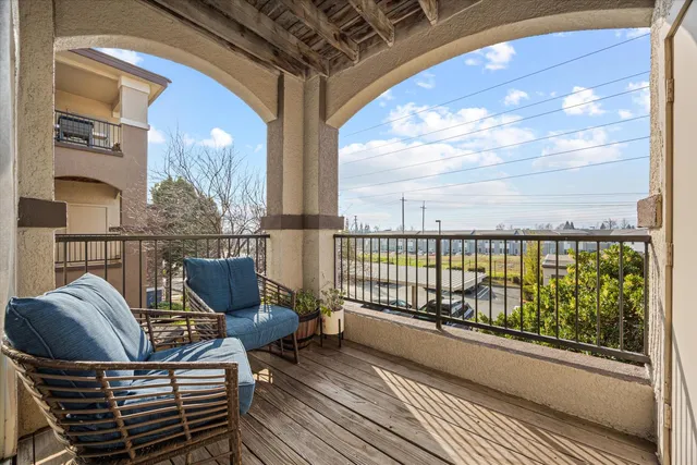 $384,900 | 701 Gibson Drive, Unit 1226, Roseville, CA 95678