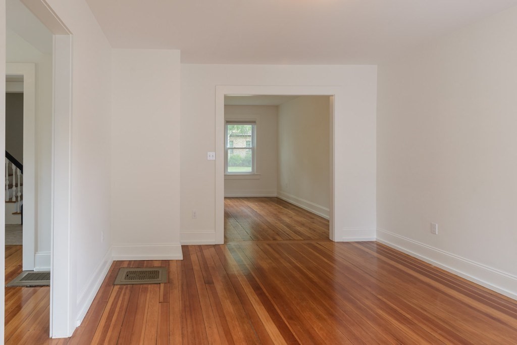 3 Westerly Street Wellesley, MA 02482 - Photo 7 of 15