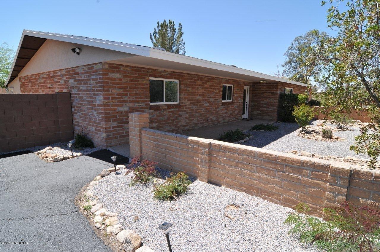 4431 North Swan Road Tucson, AZ 85718 - Photo 1 of 27 Gallery Image 1