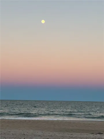 $7,000 | 1616 Ocean Drive, Unit 104, Vero Beach, FL 32963