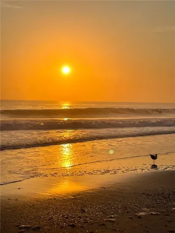 $7,000 | 1616 Ocean Drive, Unit 104, Vero Beach, FL 32963