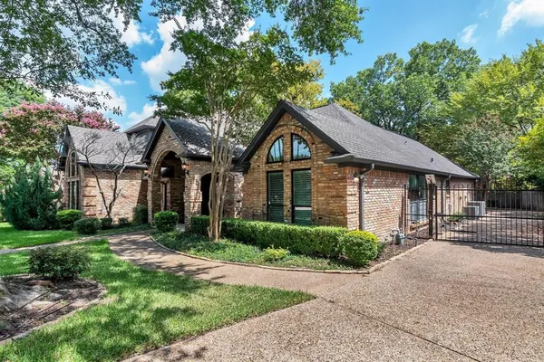 $4,300 | 4215 Green Meadow East, Colleyville, TX 76034