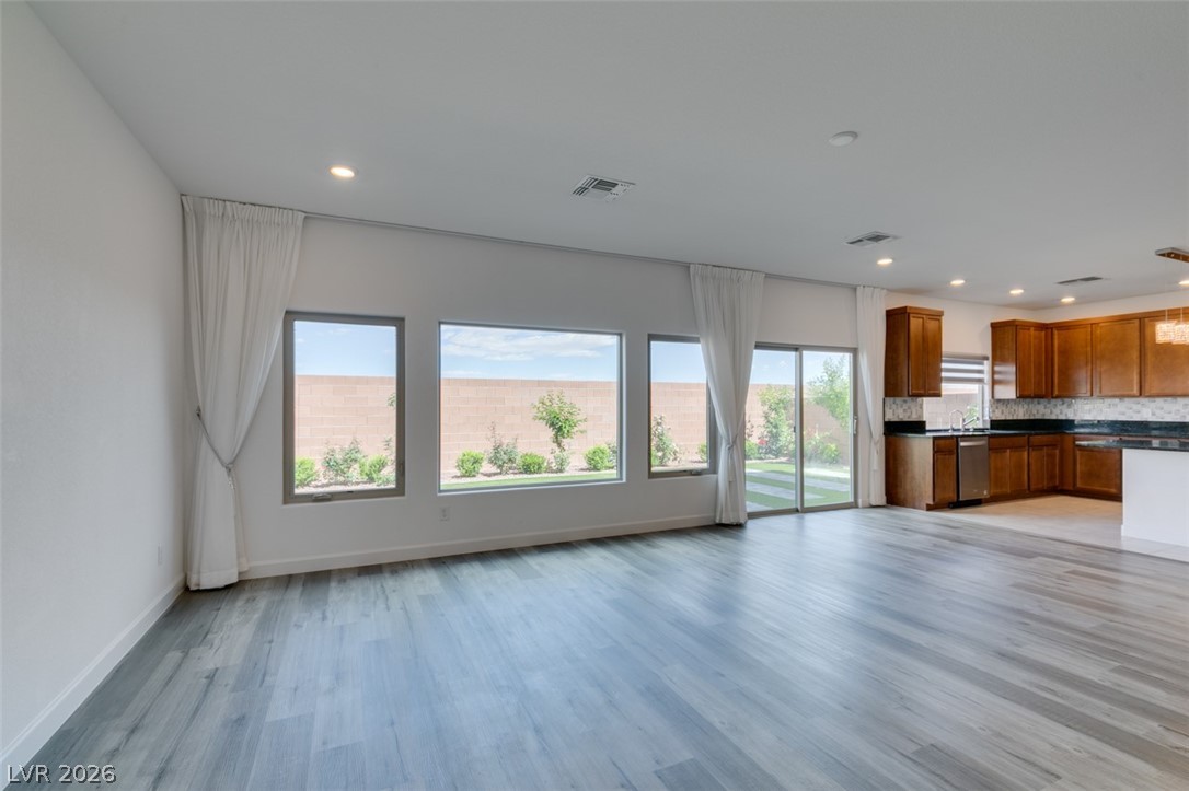 8638 South Black Cordon Road Las Vegas, NV 89139 - Photo 13 of 51