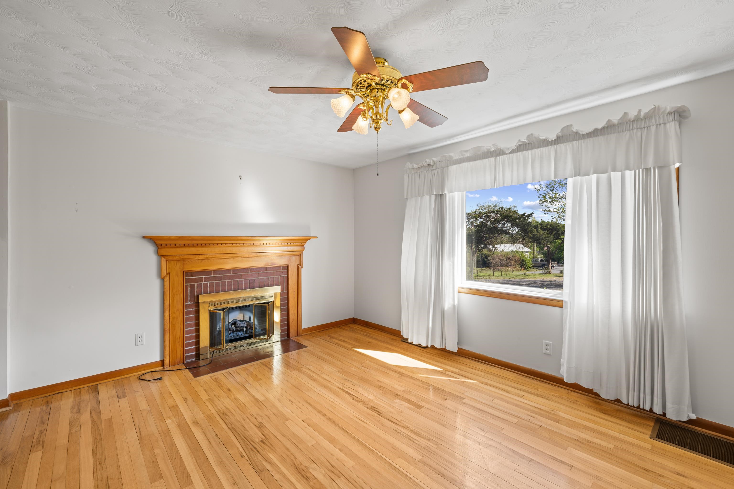 1070 Harman Road Harrisonburg, VA 22802 - Photo 7 of 55
