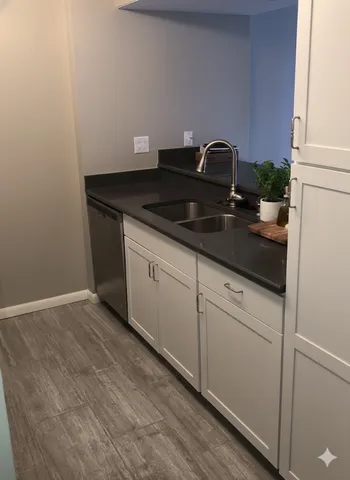 $1,975 | 511 Aurora Avenue, Unit 116, Naperville, IL 60540