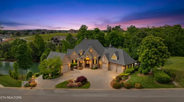 $2,899,900 | 972 Taffrail Drive, Lenoir City, TN 37772
