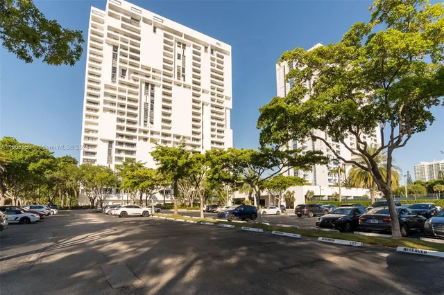 $13,900 | 20355 Northeast 34th Court, Unit 2728, Aventura, FL 33180