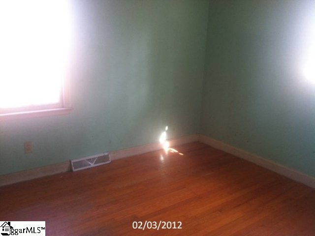 524 Latham Road Easley, SC 29640 - Photo 4 of 6 Gallery Image 4