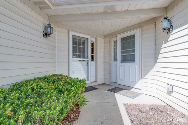 $2,500 | 1788 Grove Avenue, Schaumburg, IL 60193