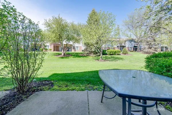 $2,500 | 1788 Grove Avenue, Schaumburg, IL 60193