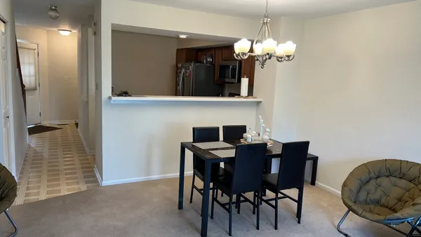 $2,500 | 1788 Grove Avenue, Schaumburg, IL 60193